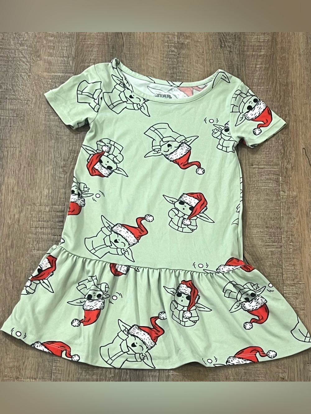Star Wars girls 4/5 4 5 Green yoda Dress with Red Santa Hats Christmas holiday